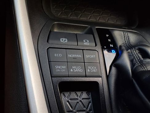 Used 2024 Toyota RAV4 XLE Premium image 20