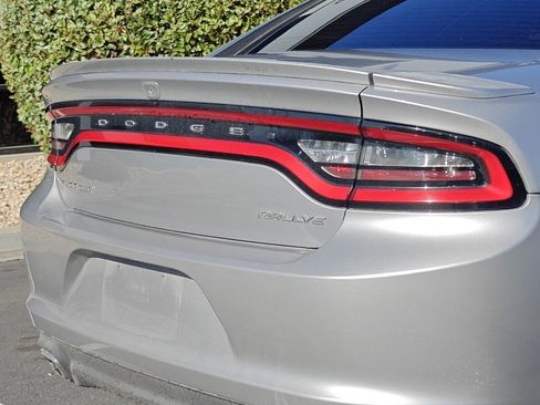 Used 2015 Dodge Charger SXT image 33