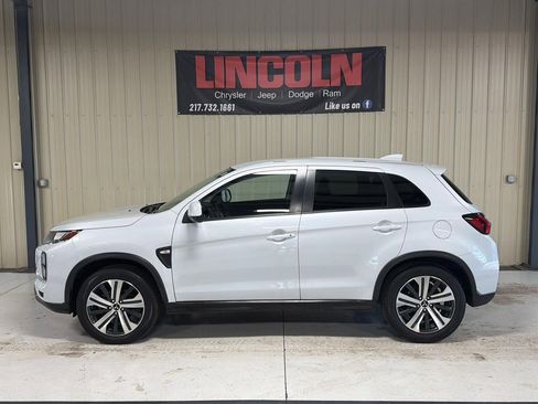 Used 2023 Mitsubishi Outlander Sport ES image 2