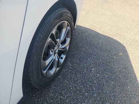 Used 2023 Honda Accord EX image 7