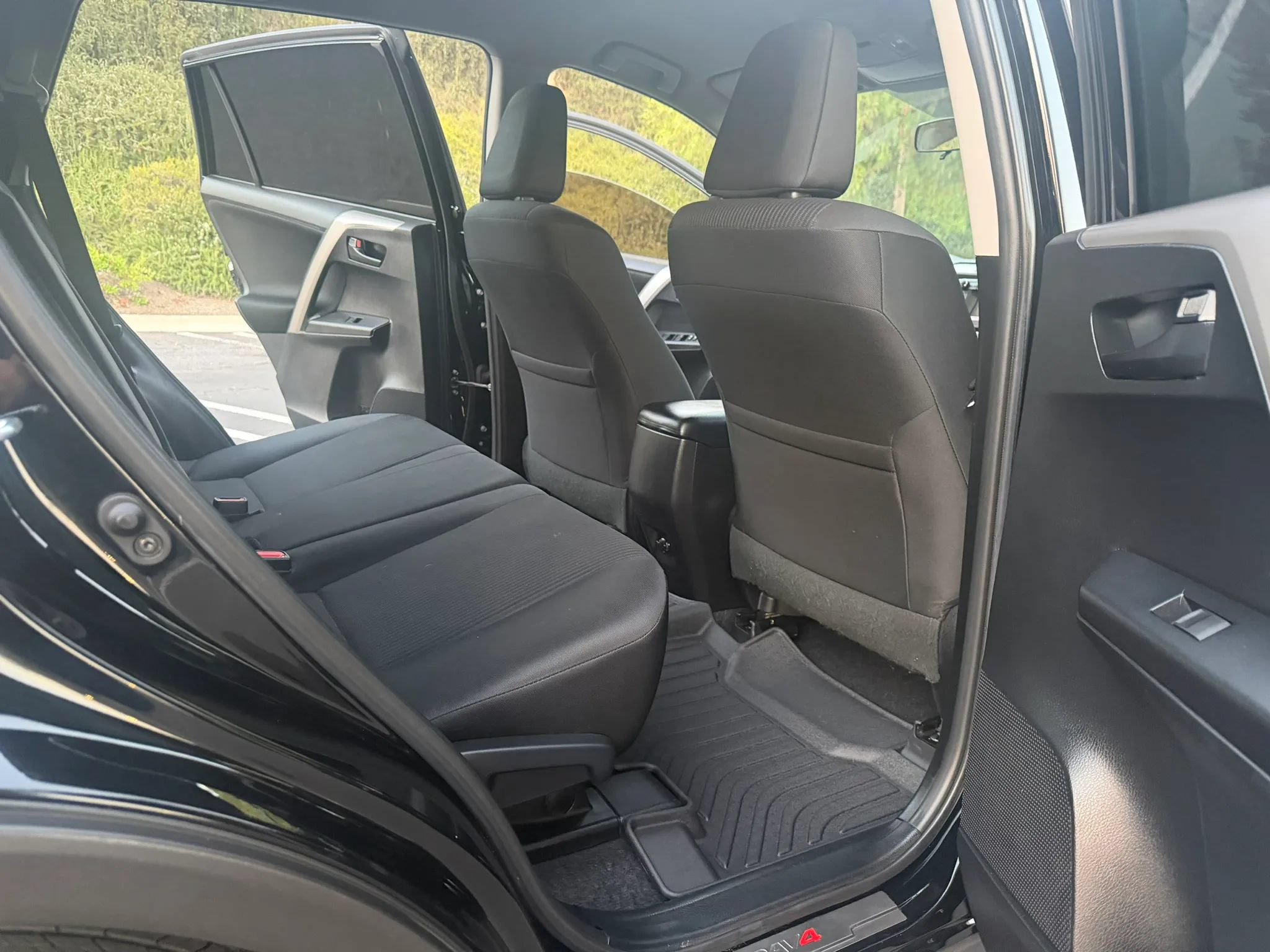Used 2016 Toyota RAV4 LE FWD image 15