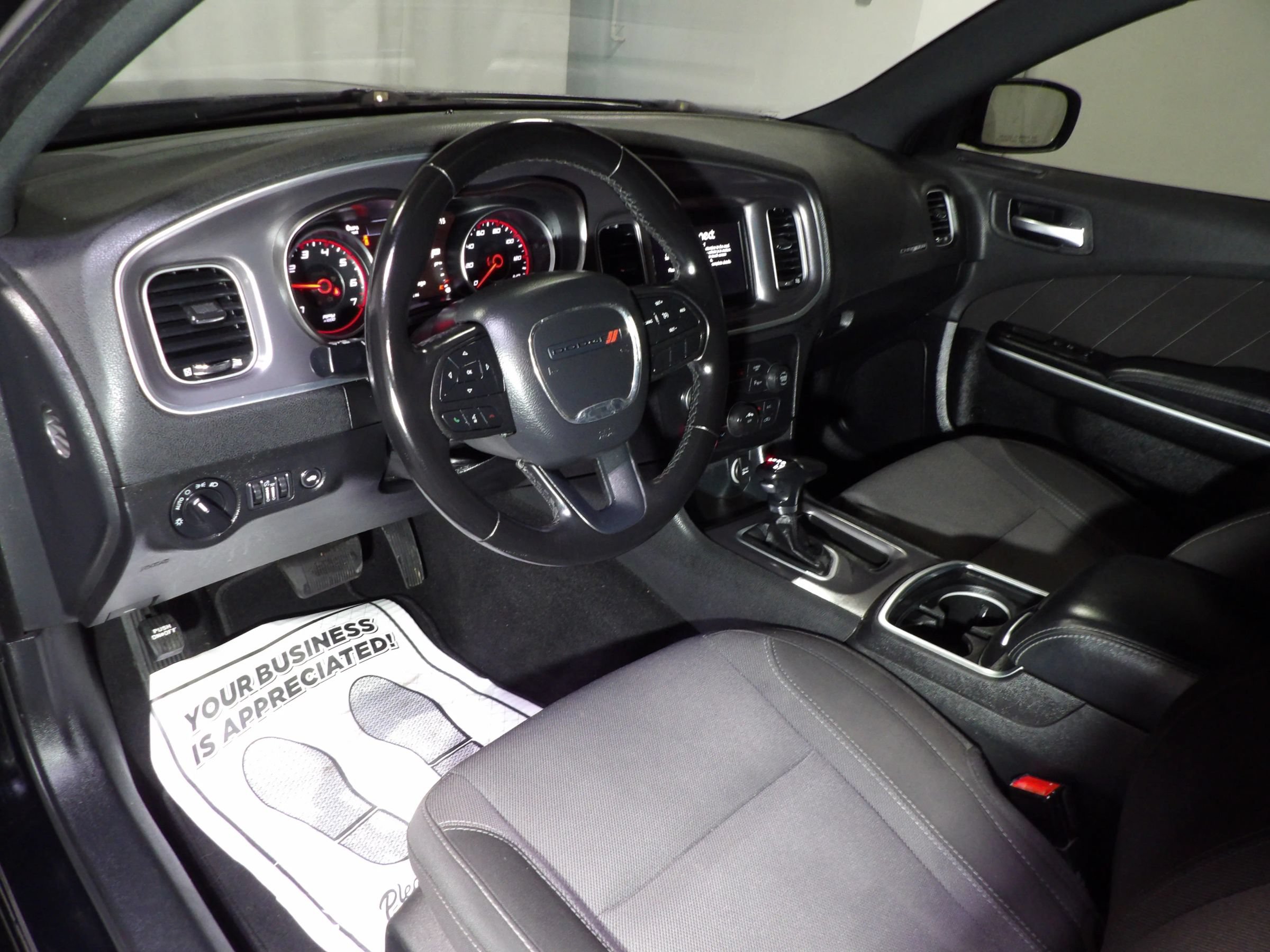 Used 2022 Dodge Charger SXT RWD image 9