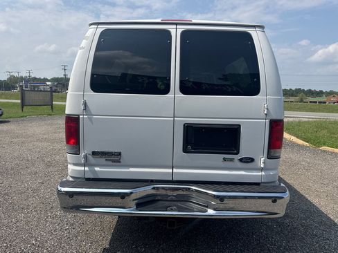 Used 2013 Ford E-350 and Econoline 350 XLT RWD image 8