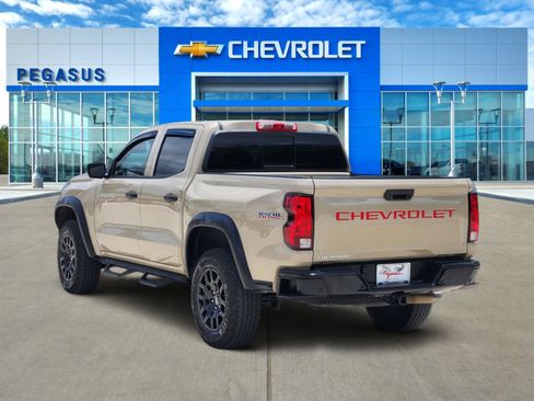 Certified 2024 Chevrolet Colorado Trail Boss w/ Technology Package AWD/4WD image 4