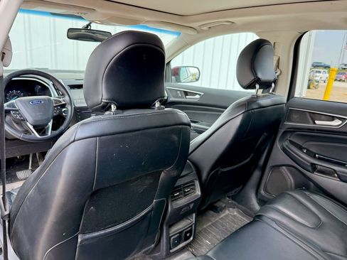 Used 2017 Ford Edge Titanium w/ Equipment Group 301A AWD/4WD image 13
