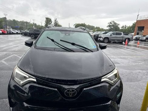 Used 2017 Toyota RAV4 SE AWD/4WD image 1