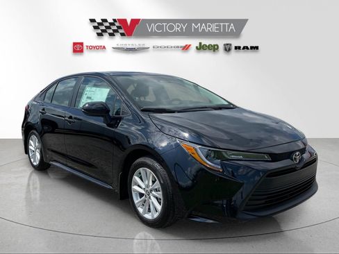 Used 2026 Toyota Corolla LE w/ LE Premium Package FWD image 7
