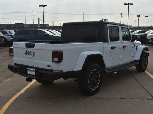 Used 2023 Jeep Gladiator Overland w/ Cold Weather Group AWD/4WD image 5