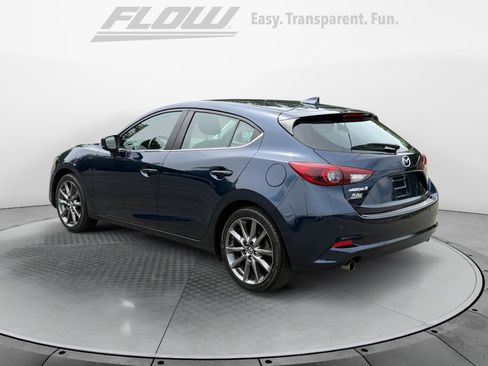 Used 2018 MAZDA MAZDA3 Grand Touring w/ Premium Equipment Package FWD image 6