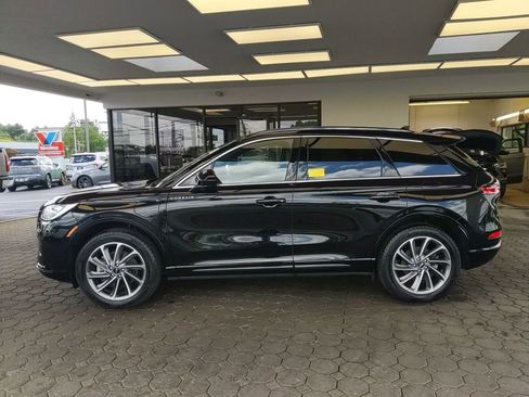 Certified 2025 Lincoln Corsair Grand Touring AWD/4WD image 9