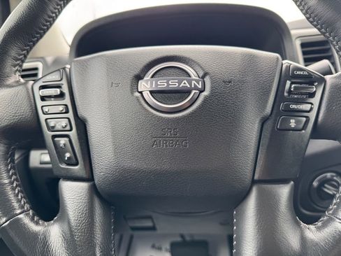 Used 2024 Nissan Frontier SV w/ SV Convenience Package image 17