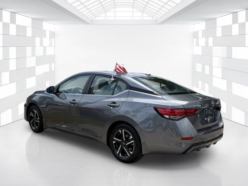 Used 2025 Nissan Sentra SV w/ Trunk Package FWD image 5