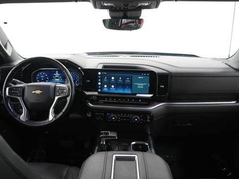 Used 2022 Chevrolet Silverado 1500 LTZ AWD/4WD image 16