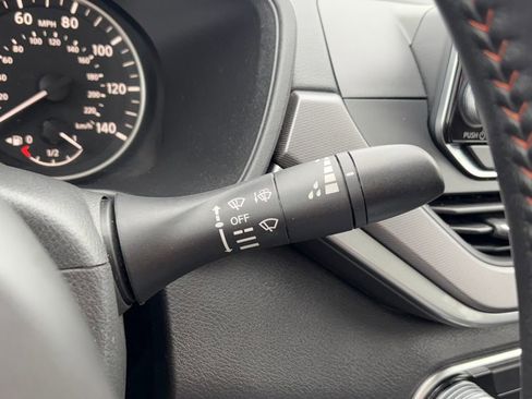 Used 2024 Nissan Altima 2.5 SR image 16