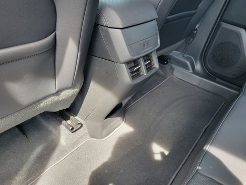 Used 2026 Chevrolet Equinox LT w/ Convenience Package II image 35