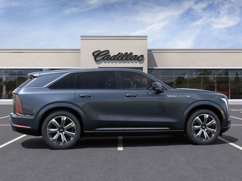 New 2025 Cadillac Escalade IQ Luxury 1 w/ Smart Trailering package image 39