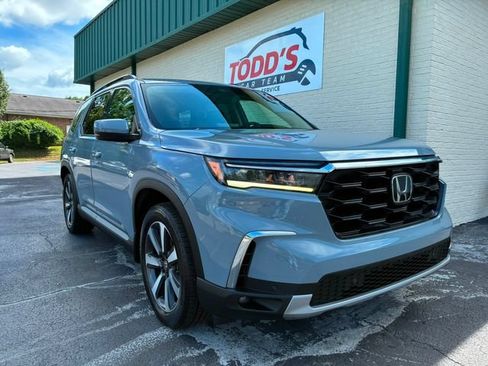 Used 2023 Honda Pilot Touring image 5