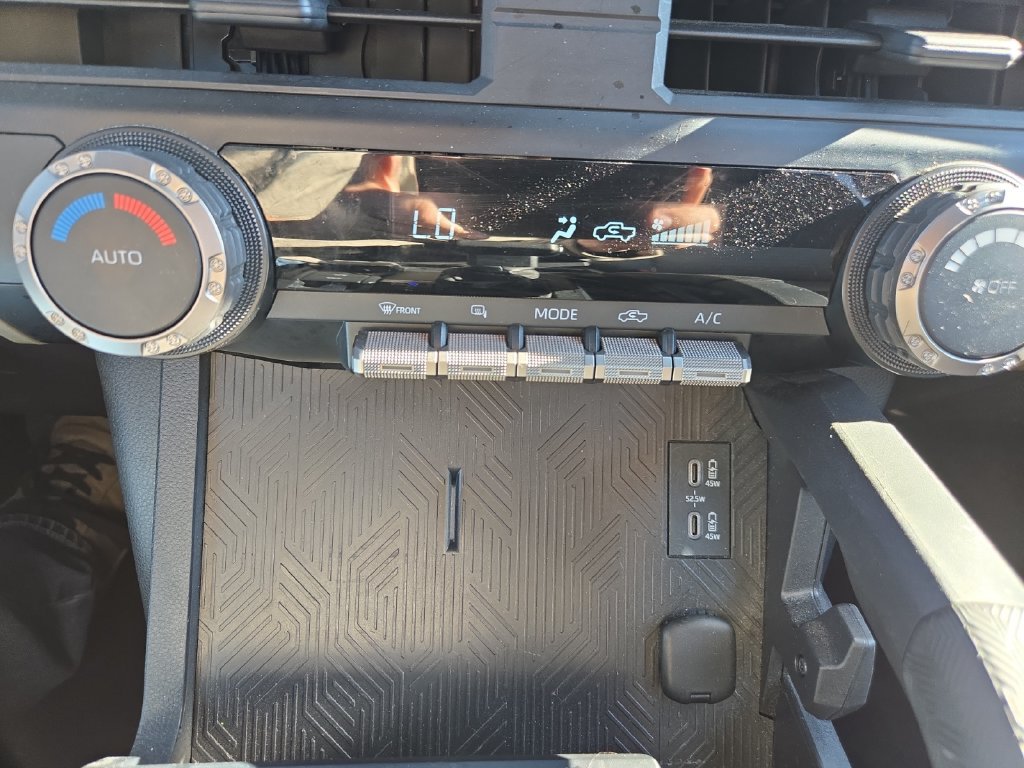 Used 2024 Toyota Tacoma TRD Off-Road AWD/4WD image 23