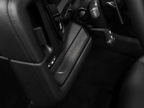 New 2026 Porsche Cayenne GTS image 35