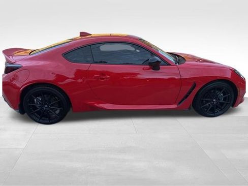 Used 2025 Toyota GR86 Premium RWD image 8