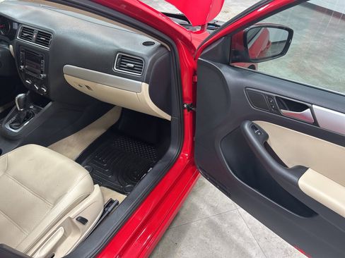 Used 2014 Volkswagen Jetta SE image 32