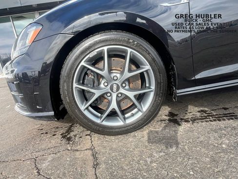 Used 2017 Volkswagen Golf R 4-Door AWD/4WD image 17