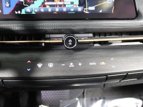 Used 2024 Nissan Ariya FWD image 18