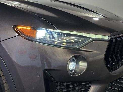 Used 2021 Maserati Levante S GranSport image 5