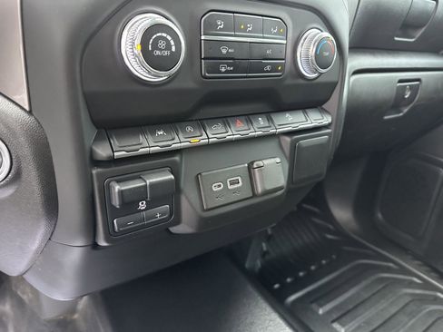 Used 2023 GMC Sierra 1500 Pro w/ Pro Value Package image 28