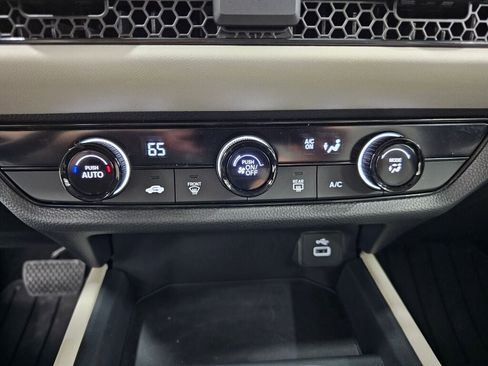 Certified 2025 Honda HR-V LX image 20