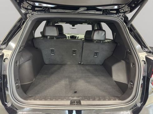 Used 2024 Chevrolet Equinox RS w/ RS Leather Package FWD image 9