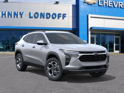 New 2026 Chevrolet Trax LT w/ Driver Confidence Package image 7