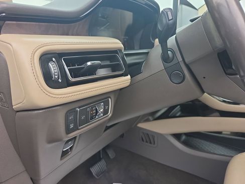 Used 2021 Lincoln Nautilus Reserve AWD/4WD image 22