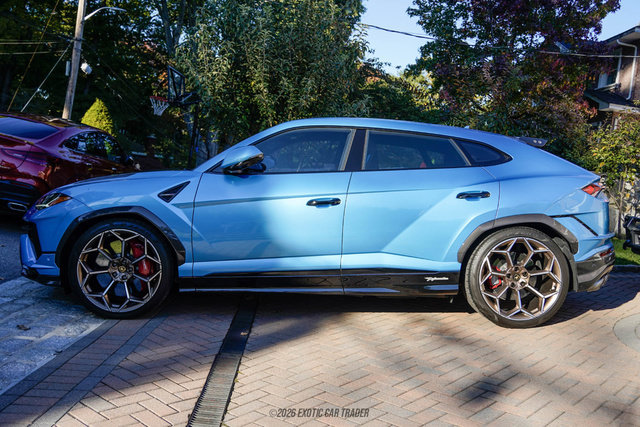 Used 2024 Lamborghini Urus Performante AWD/4WD image 2