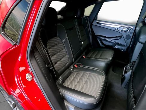 Used 2024 Porsche Macan Turbo AWD/4WD image 19