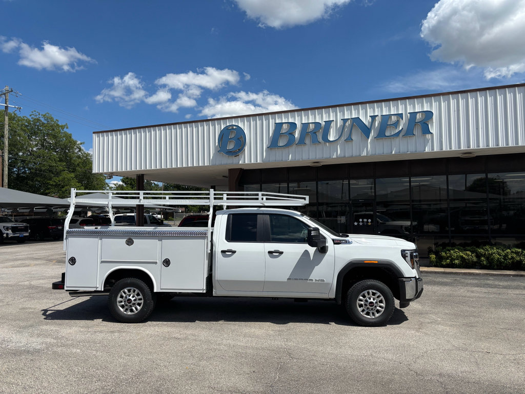 Used 2026 GMC Sierra 2500 Pro w/ Convenience Package AWD/4WD image 4