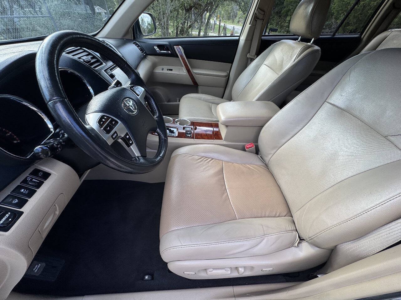 Used 2013 Toyota Highlander Limited AWD/4WD image 30