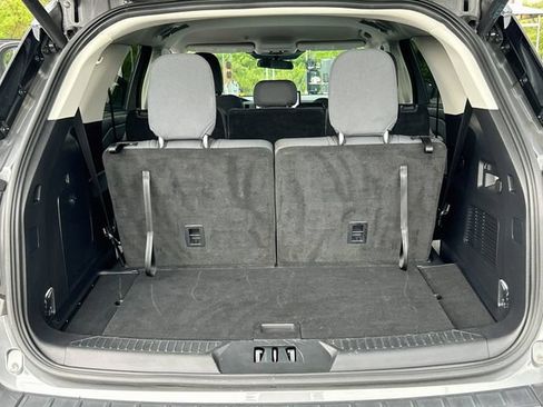 Used 2025 Ford Explorer Active RWD image 22