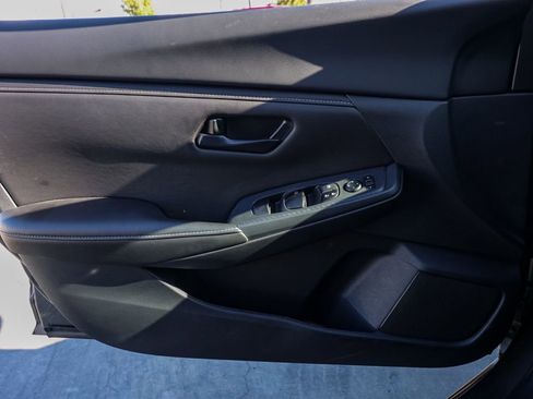 Used 2025 Nissan Sentra S image 22