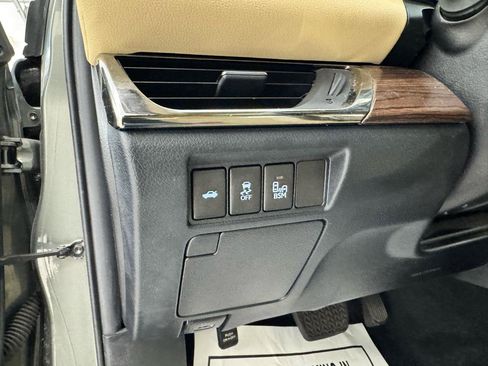 Used 2014 Toyota Avalon XLE Touring FWD image 13