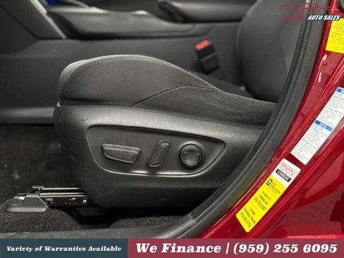Used 2021 Toyota Venza LE w/ Carpet Mat Package (TMS) AWD/4WD image 29
