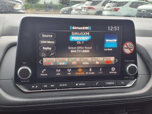 Used 2024 Nissan Rogue S FWD image 5