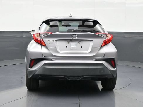 Used 2020 Toyota C-HR LE FWD image 4