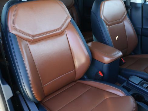 Used 2023 Ford Maverick Lariat w/ Lariat Luxury Package image 18