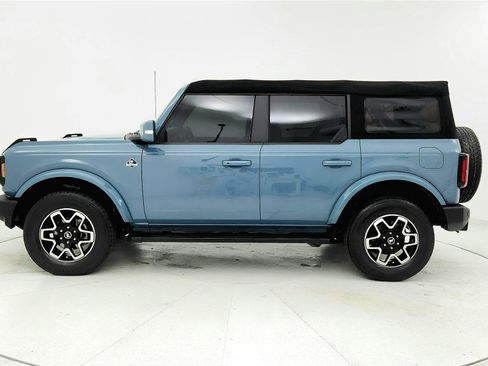 Used 2022 Ford Bronco Outer Banks image 2