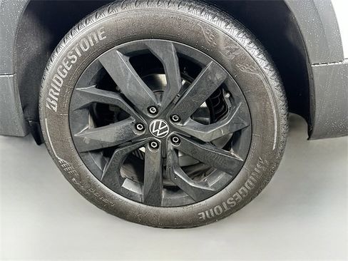 Used 2022 Volkswagen Taos SE image 28