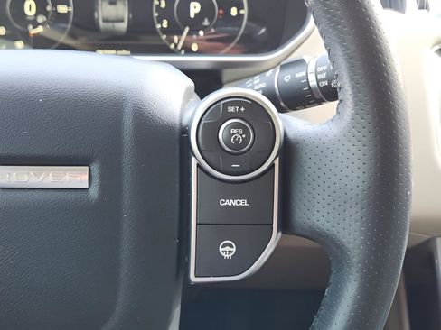 Used 2017 Land Rover Range Rover Sport HSE image 25