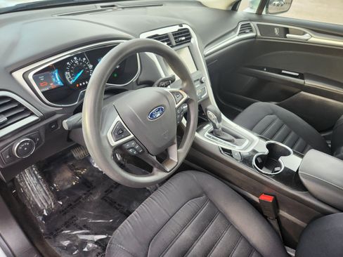 Used 2016 Ford Fusion SE image 17