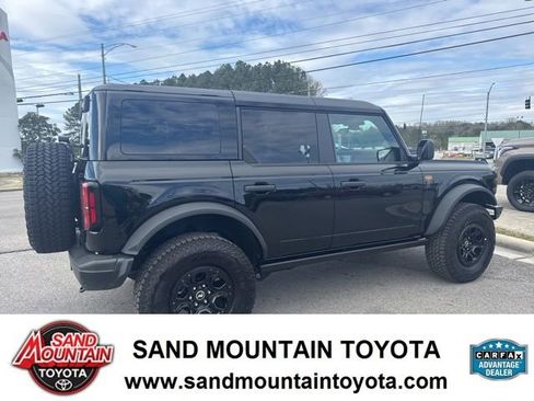 Used 2025 Ford Bronco Badlands w/ Sasquatch Package image 3