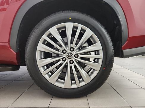 Used 2023 Toyota Highlander Platinum image 41